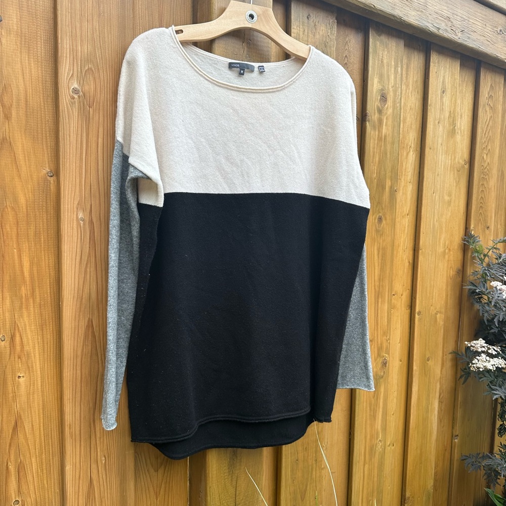 Vince Crewneck Wool Cashmere Sweater - Picture 3 of 5